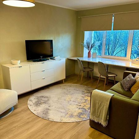 Sunny Apartment, 7 Min With Tram To The Old Town Tallinn Exterior photo