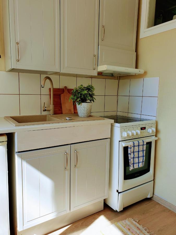 Sunny Apartment, 7 Min With Tram To The Old Town Tallinn Exterior photo