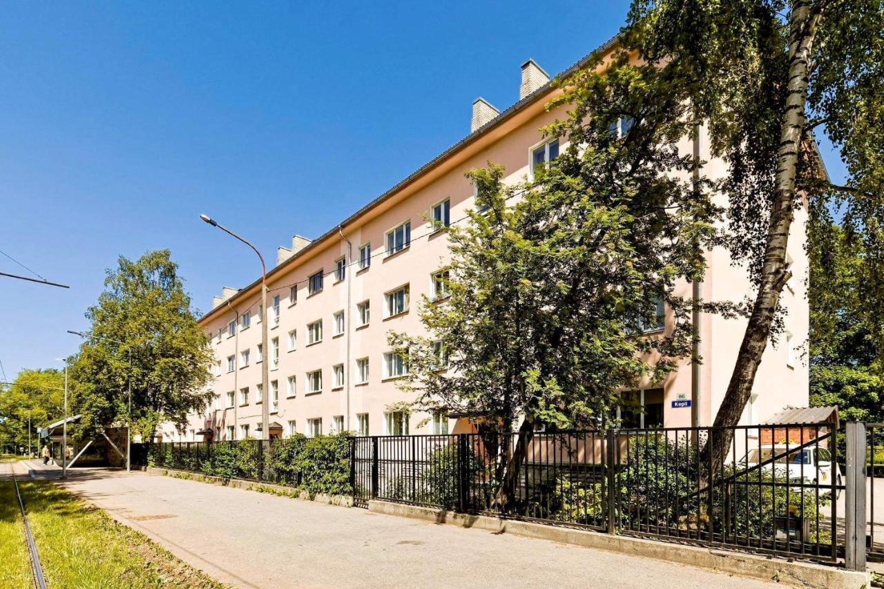 Sunny Apartment, 7 Min With Tram To The Old Town Tallinn Exterior photo