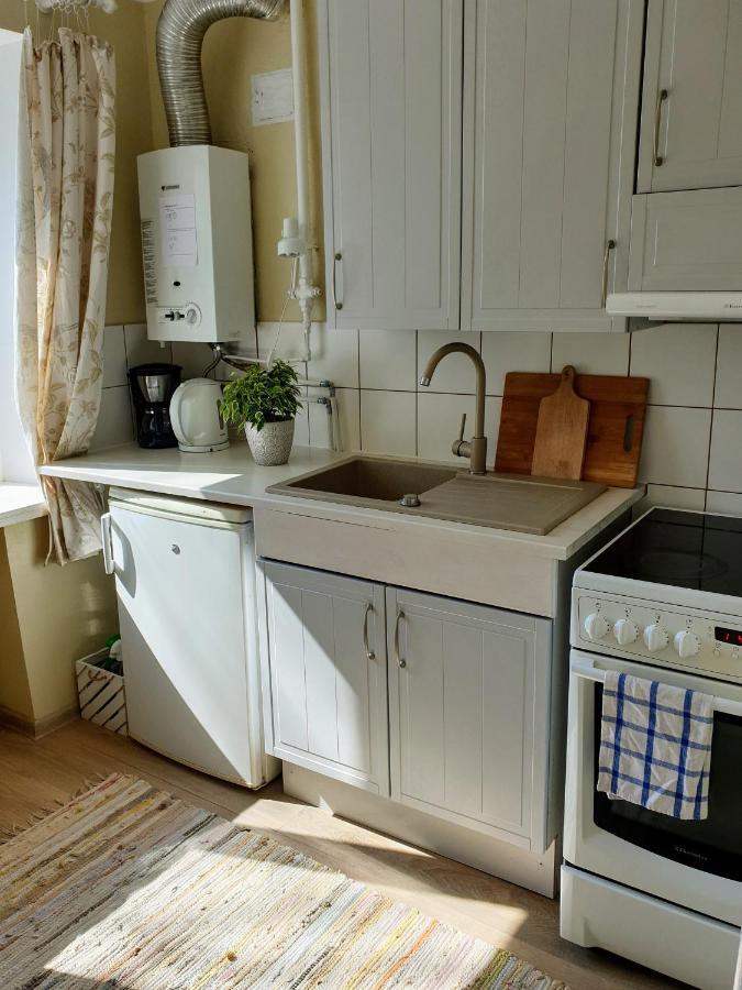 Sunny Apartment, 7 Min With Tram To The Old Town Tallinn Exterior photo