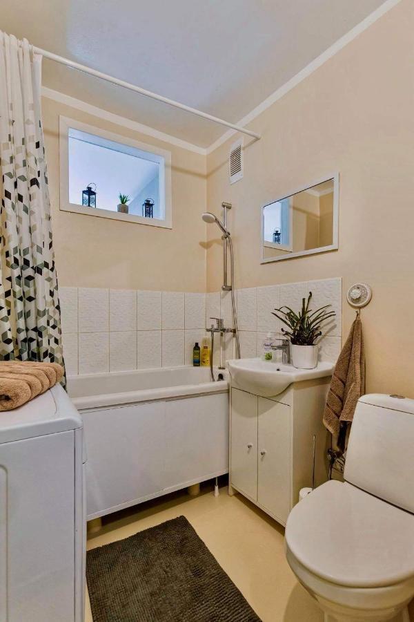 Sunny Apartment, 7 Min With Tram To The Old Town Tallinn Exterior photo
