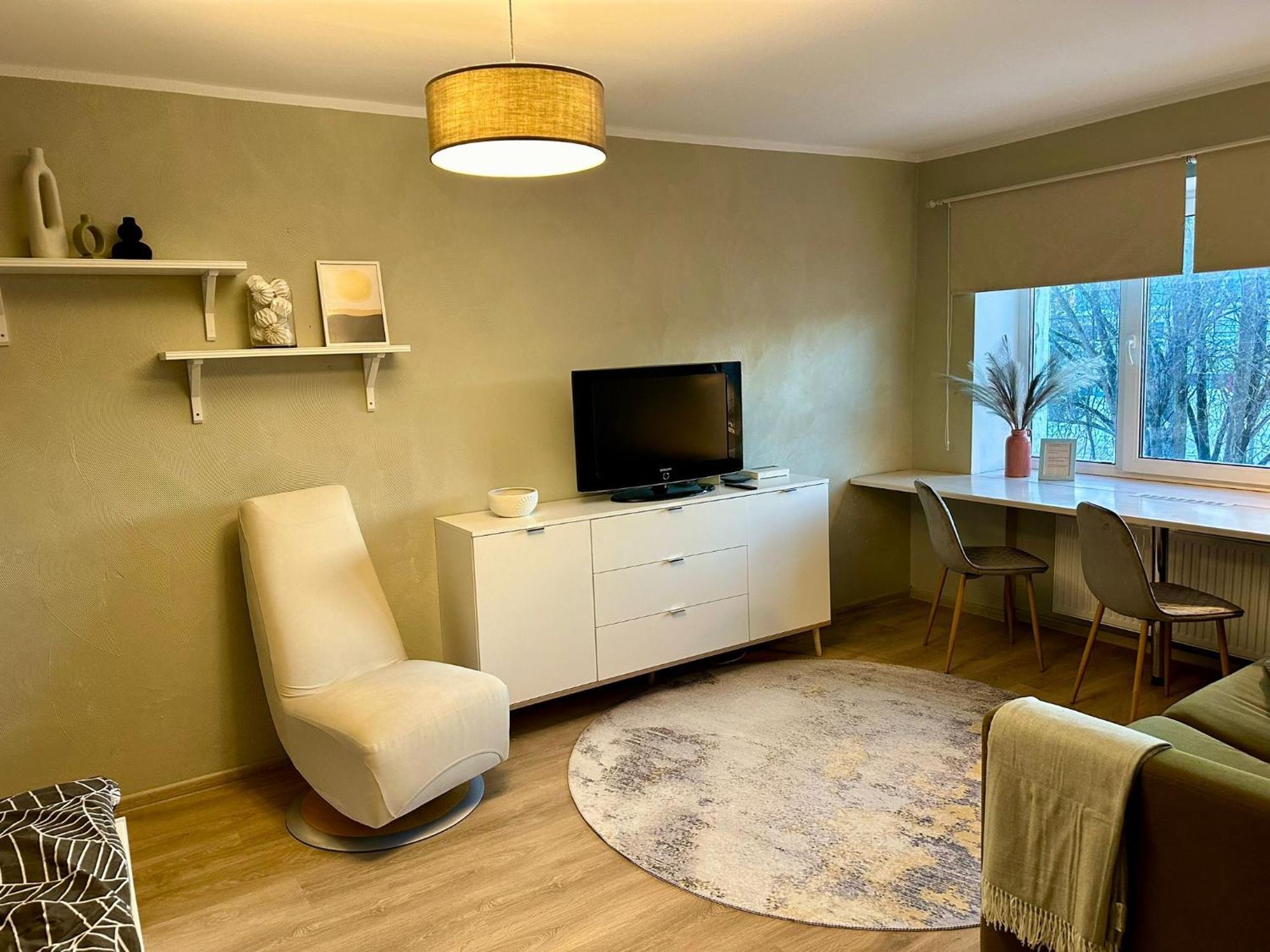 Sunny Apartment, 7 Min With Tram To The Old Town Tallinn Exterior photo
