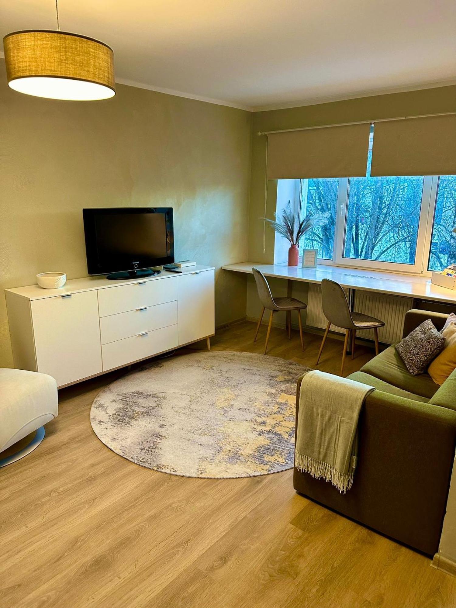 Sunny Apartment, 7 Min With Tram To The Old Town Tallinn Exterior photo